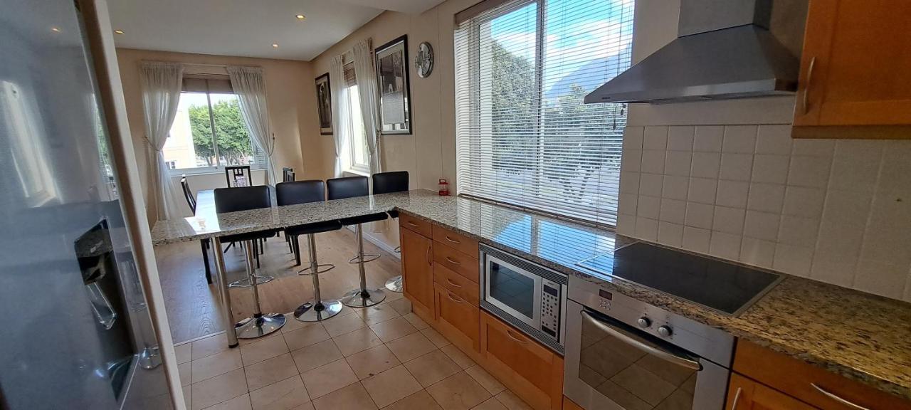 V&A Waterfront Marina Family Apartment 201 Altmore Kapstaden Eksteriør billede